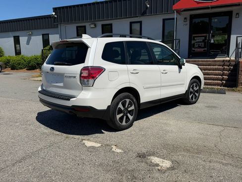 Used 2018 Subaru Forester 2.5i Premium image 7