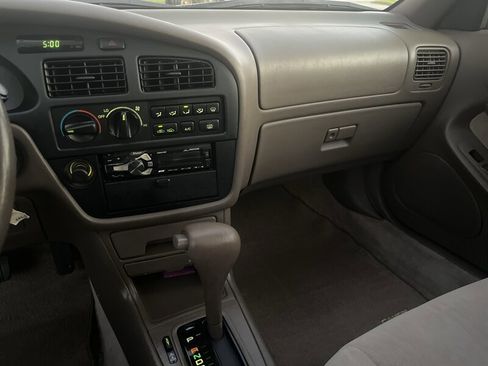 Used 1995 Toyota Camry XLE image 40