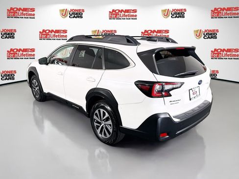 Used 2024 Subaru Outback Premium AWD/4WD image 2
