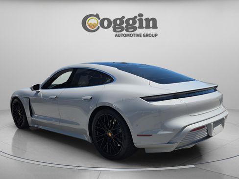 Used 2023 Porsche Taycan 4S AWD/4WD image 3