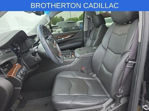 Used 2016 Cadillac Escalade Luxury AWD/4WD image 11