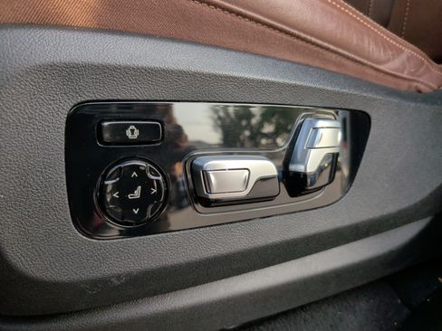 Used 2021 BMW X5 M50i w/ Premium Package image 27