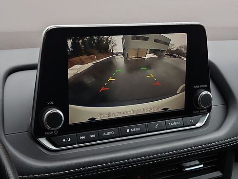 Certified 2023 Nissan Rogue S image 17