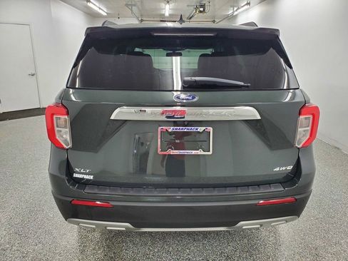 Used 2022 Ford Explorer XLT w/ Equipment Group 202A image 5