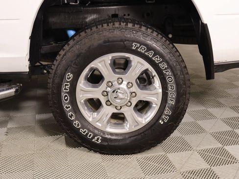 Used 2025 RAM 2500 Big Horn AWD/4WD image 18