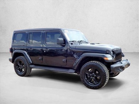 Used 2022 Jeep Wrangler Unlimited Sahara AWD/4WD image 6
