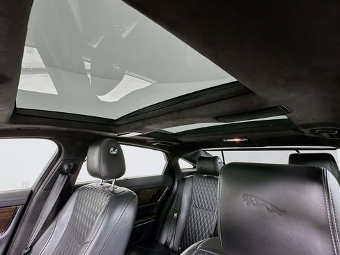 Used 2016 Jaguar XJ L Supercharged image 23