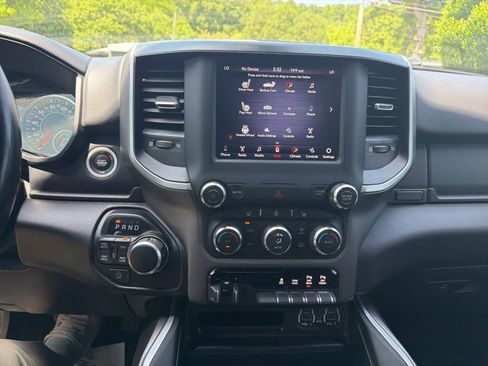 Used 2020 RAM 1500 Big Horn AWD/4WD image 11