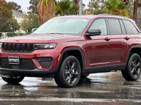 New 2025 Jeep Grand Cherokee Altitude AWD/4WD image 7