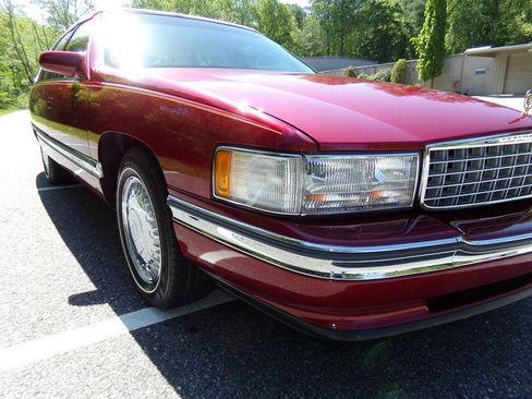 Used 1996 Cadillac De Ville Sedan FWD image 4