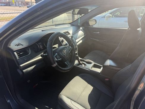 Used 2016 Toyota Camry SE FWD image 3