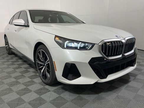 New 2026 BMW 530i w/ M Sport Package RWD image 3