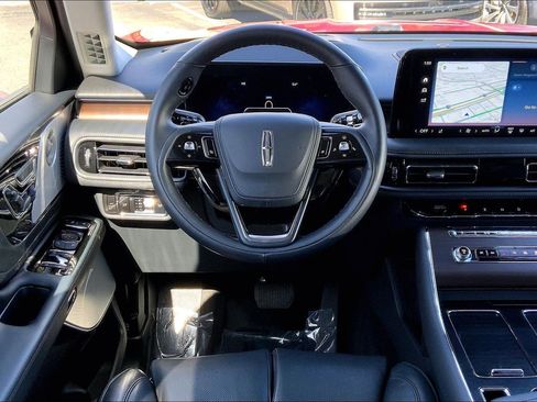 Used 2025 Lincoln Aviator Reserve w/ Equipment Group 201A image 5