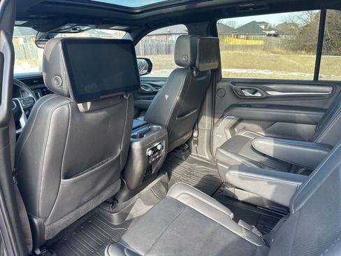 Used 2022 GMC Yukon XL Denali w/ Denali Ultimate Package image 20