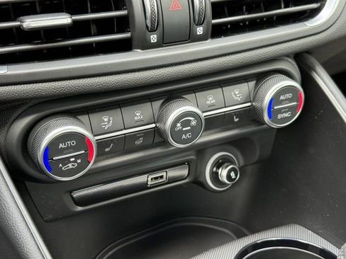 New 2025 Alfa Romeo Giulia w/ Veloce Package Rwd image 20