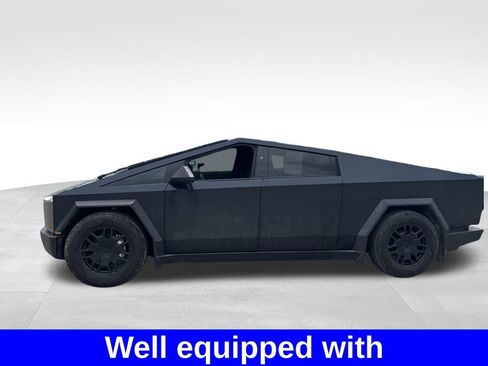Used 2024 Tesla Cybertruck AWD Crew Cab image 3
