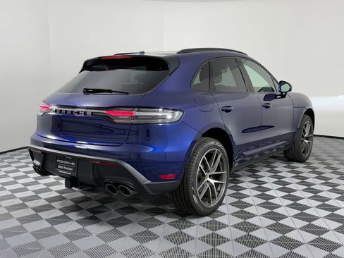 Certified 2026 Porsche Macan AWD/4WD image 9