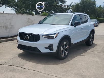 Certified 2026 Volvo XC40 B5 Plus