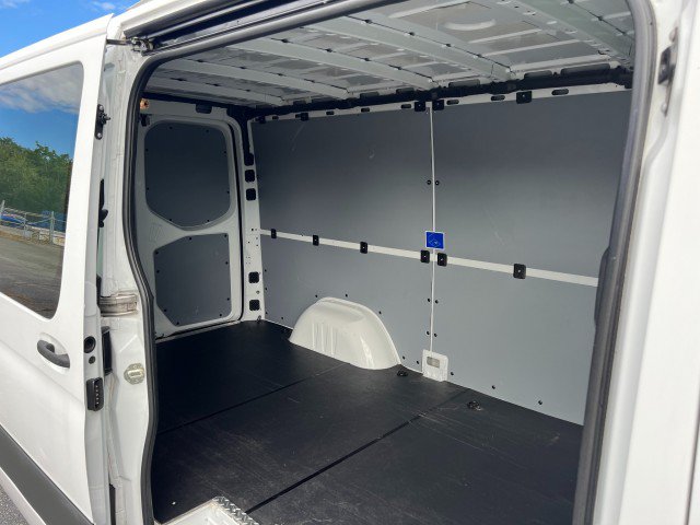 Used 2019 Mercedes-Benz Sprinter 2500 image 26