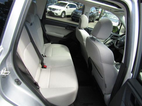 Used 2015 Subaru Forester 2.5i Premium w/ Protection Package #1 AWD/4WD image 21