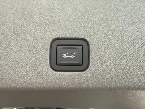 Certified 2024 Cadillac XT6 Premium Luxury w/ LPO, Floor Liner Package AWD/4WD image 28