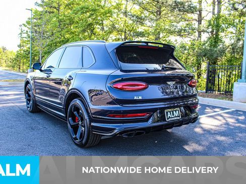 Used 2024 Bentley Bentayga AWD/4WD image 4