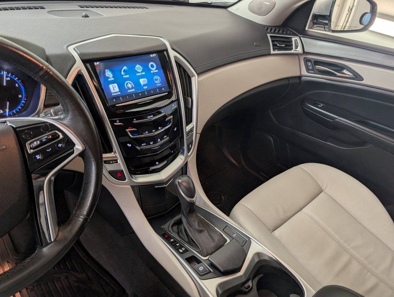 Used 2015 Cadillac SRX FWD image 13
