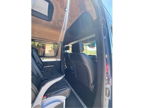 Used 2023 Mercedes-Benz Sprinter 2500 image 11