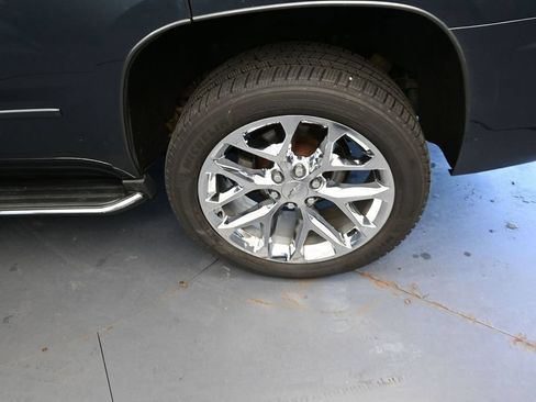 Used 2019 Chevrolet Tahoe Premier AWD/4WD image 21