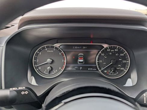 Used 2023 Nissan Rogue SV image 17