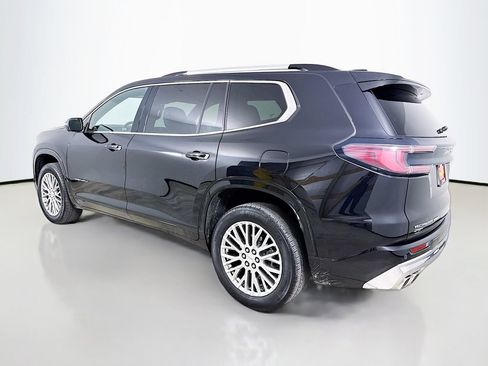 Used 2024 GMC Acadia Denali AWD/4WD image 6