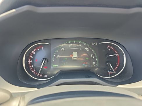 Certified 2025 Toyota RAV4 LE FWD image 19