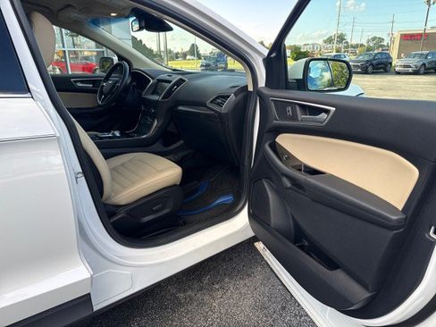 Used 2020 Ford Edge SEL w/ Cold Weather Package AWD/4WD image 28