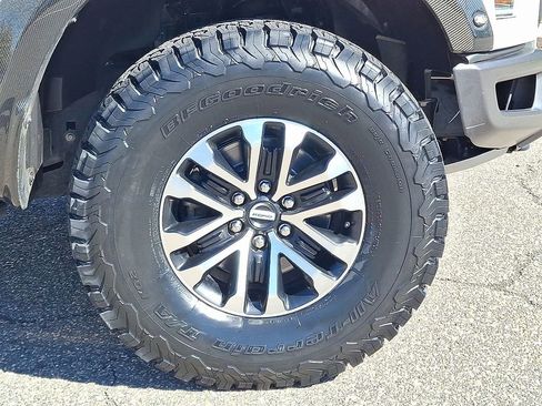 Used 2020 Ford F150 Raptor w/ Equipment Group 802A Luxury image 11