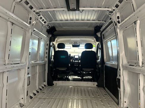 Used 2026 RAM ProMaster 2500 w/ Convenience Group FWD image 26