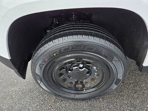 Used 2023 Chevrolet Colorado W/T image 19