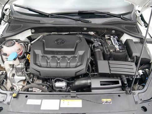 Used 2021 Volkswagen Passat 2.0T SE image 11