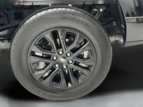 Used 2024 Ford F150 Lariat AWD/4WD image 11