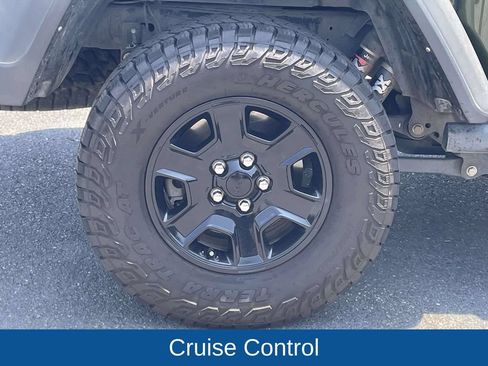 Used 2022 Jeep Gladiator Mojave w/ Cold Weather Group AWD/4WD image 13