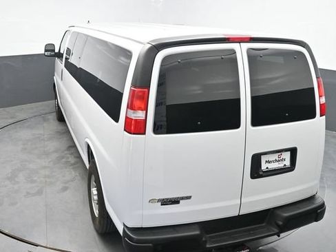 Used 2024 Chevrolet Express 3500 LS RWD image 31