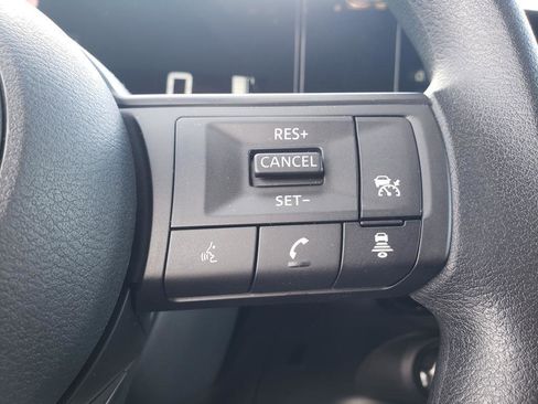 Certified 2025 Nissan Kicks SV image 29