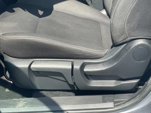 Used 2023 Nissan Rogue S FWD image 13