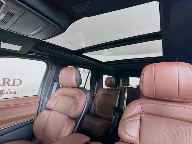 New 2026 Lincoln Navigator Reserve AWD/4WD image 23