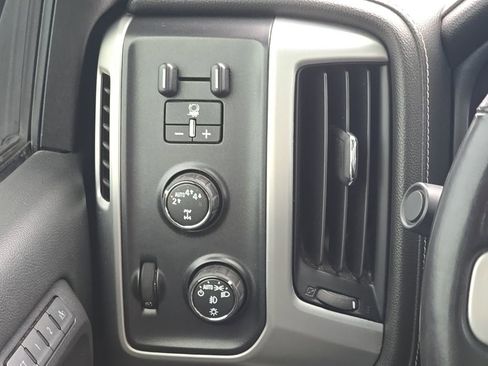 Used 2017 GMC Sierra 1500 SLT w/ SLT Premium Package image 29