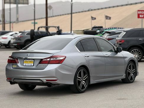 Used 2017 Honda Accord Sport Special Edition image 7