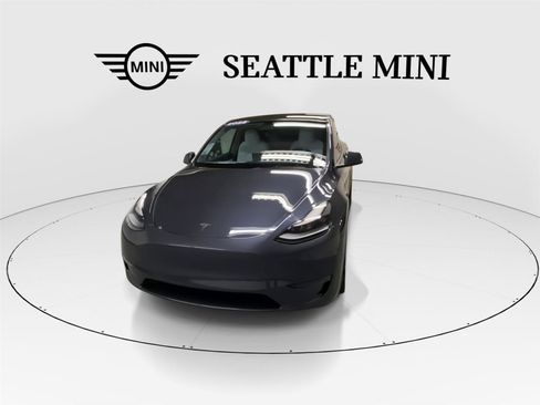 Used 2022 Tesla Model Y Performance image 4