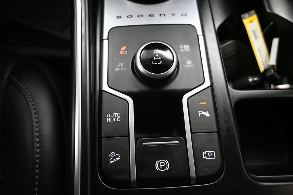 Used 2025 Kia Sorento EX AWD/4WD image 24
