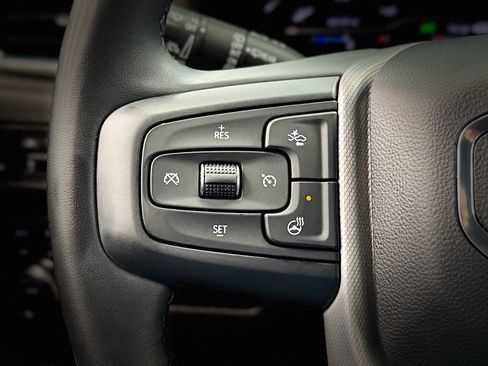 Used 2023 GMC Yukon XL Denali AWD/4WD image 22