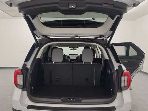 New 2026 Ford Explorer Active w/ Active Comfort Package AWD/4WD image 28