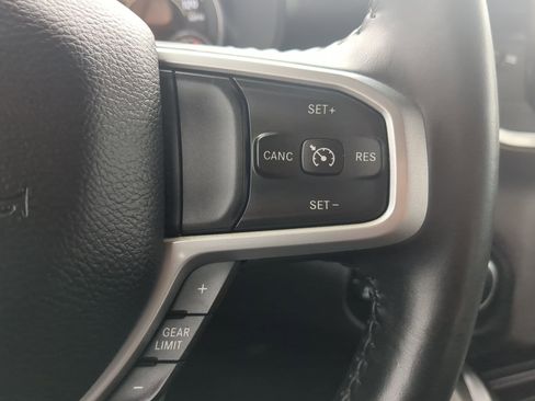 Used 2022 RAM 1500 Big Horn AWD/4WD image 23